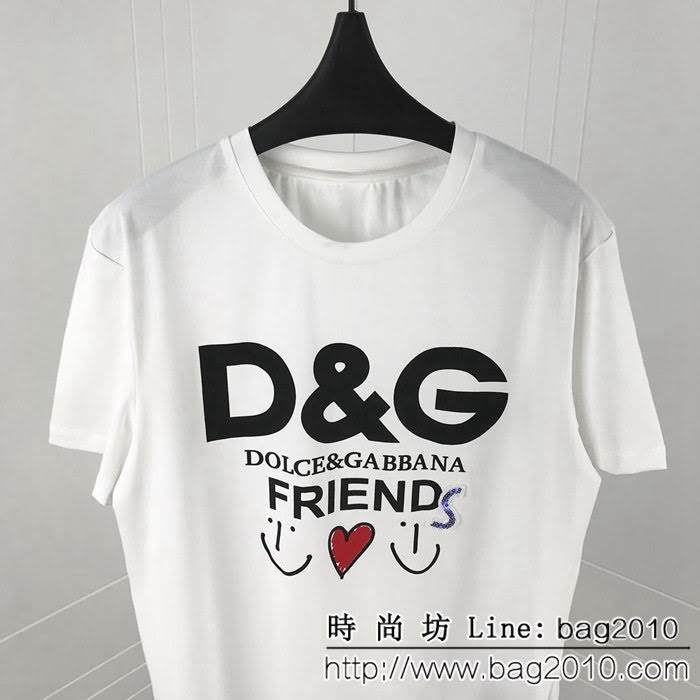 DＧ杜嘉班納 官網同步 19春季新款 愛心字母 S亮片字母短袖 情侶款 ydi1470